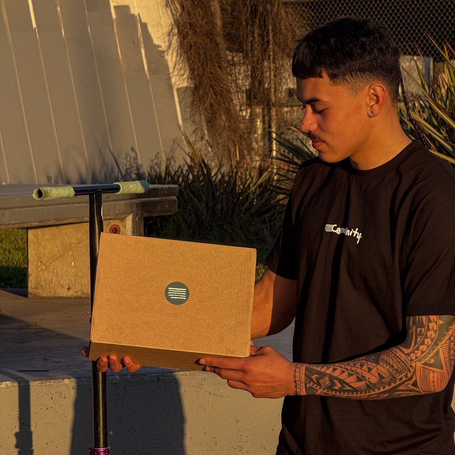 COMMUNITY BOX