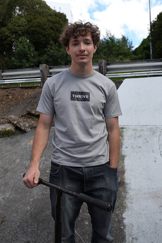 BREAK BARRIERS TEE - Grey